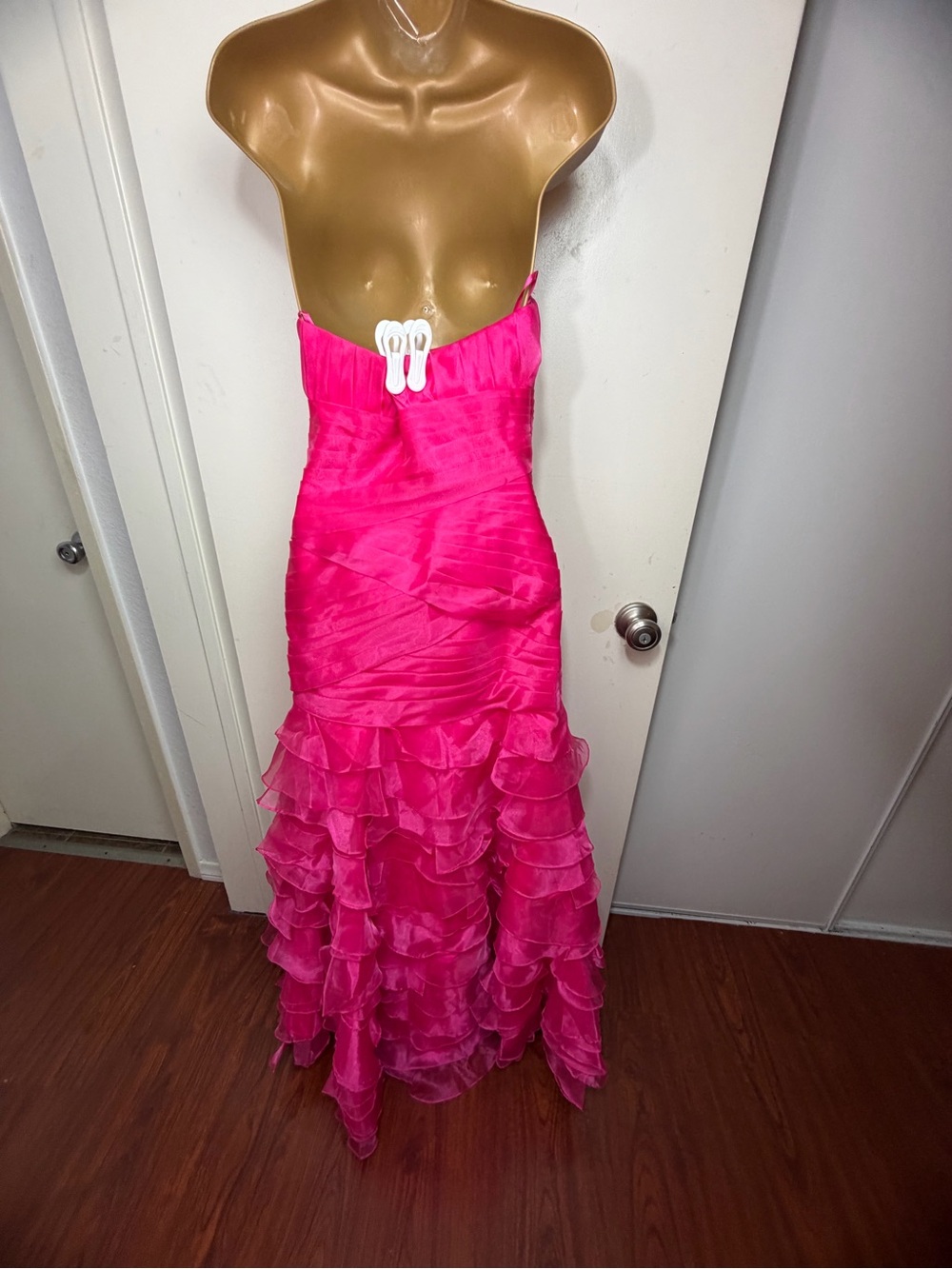 May Queen Couture Vintage Strapless Barbie Hot Pink Beaded Ruffle Gown NWOT 6 - Picture 7 of 16